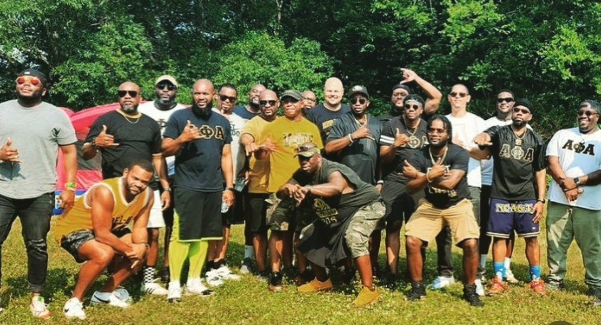 South Nashville Alphas together in black and old gold
